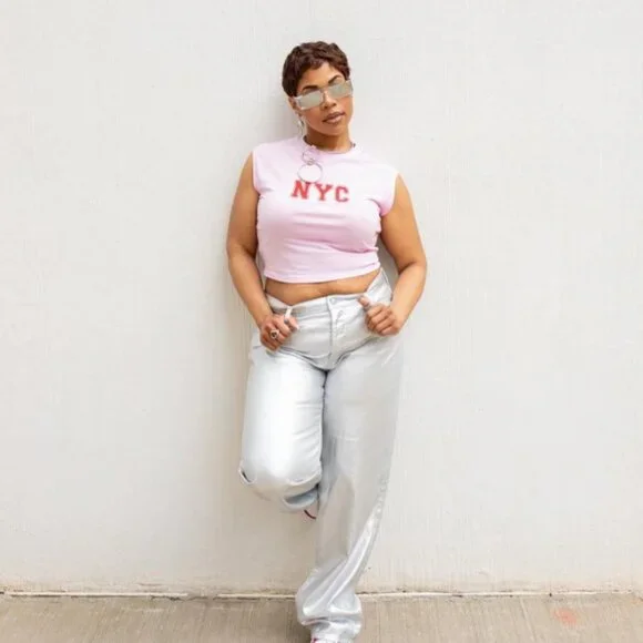 Women's Mid-Rise 90's Baggy Jeans - Universal Thread Metallic Wash - Picture 8 of 11